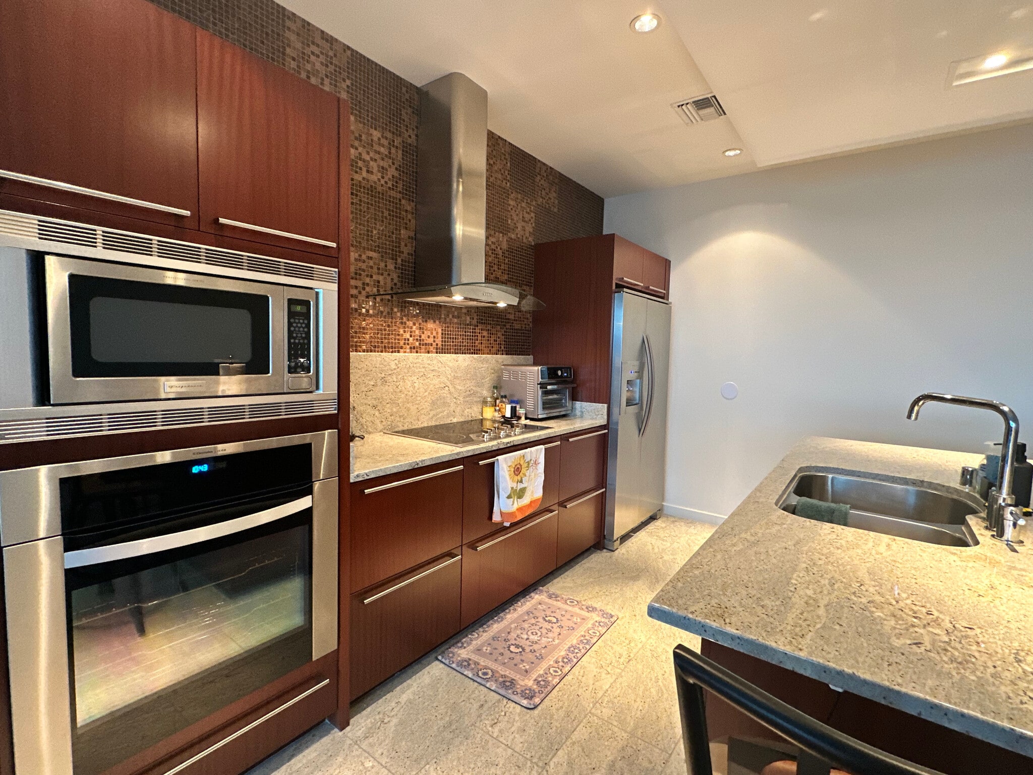Building Photo - 4471 Dean Martin Dr