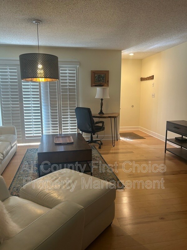 Building Photo - 2505 Cypress Pond Rd