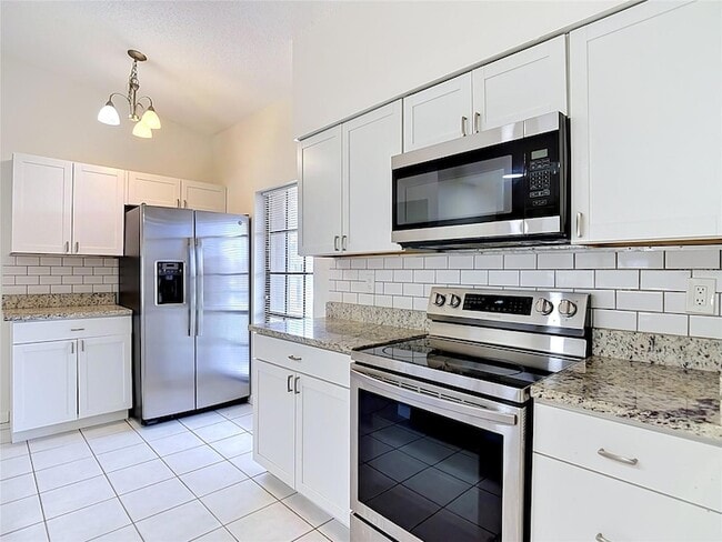 Building Photo - 3255 Amherst Ave