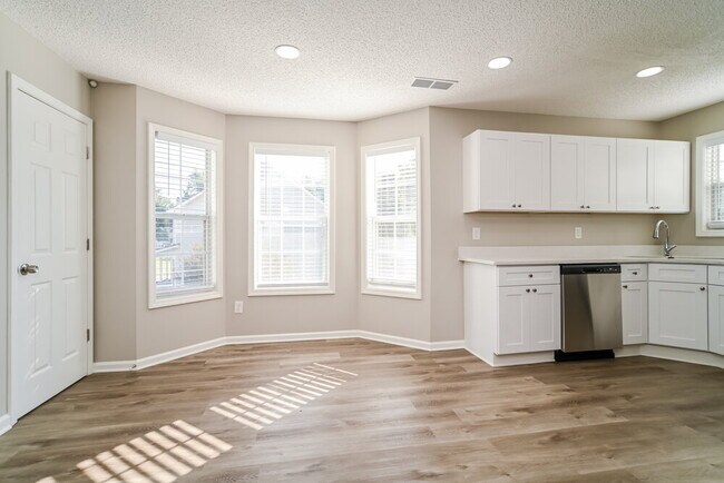 Building Photo - 122 Wills Way