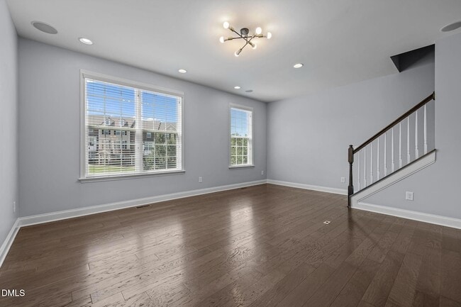 Building Photo - 6052 Kentworth Dr