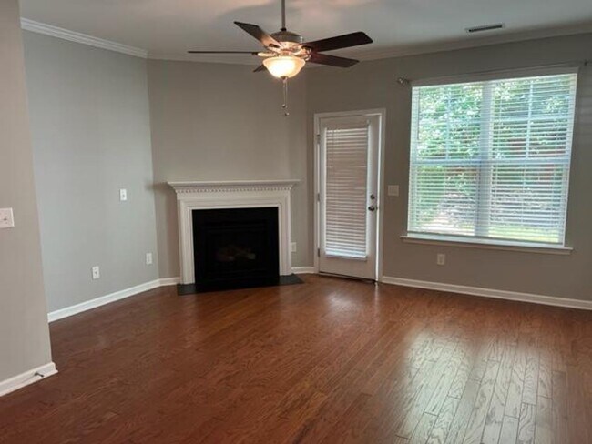 Building Photo - 3022 Berkeley Springs Pl