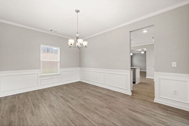 Building Photo - North Paulding High School - 4 bedrooms/2....