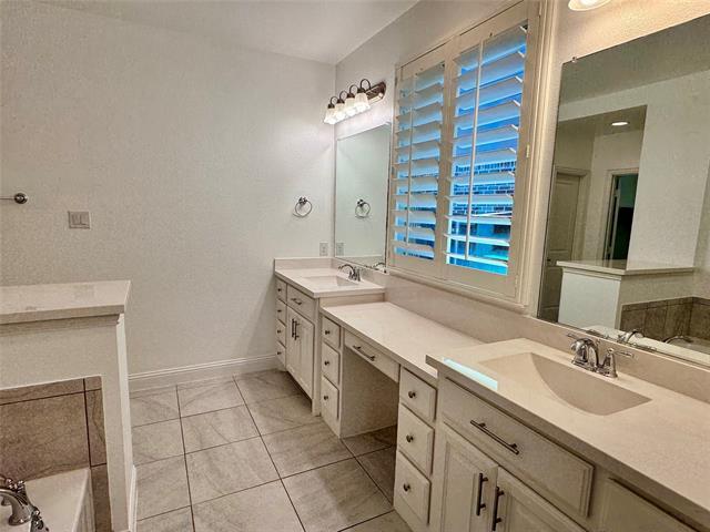 Building Photo - 16005 Canyon Ridge