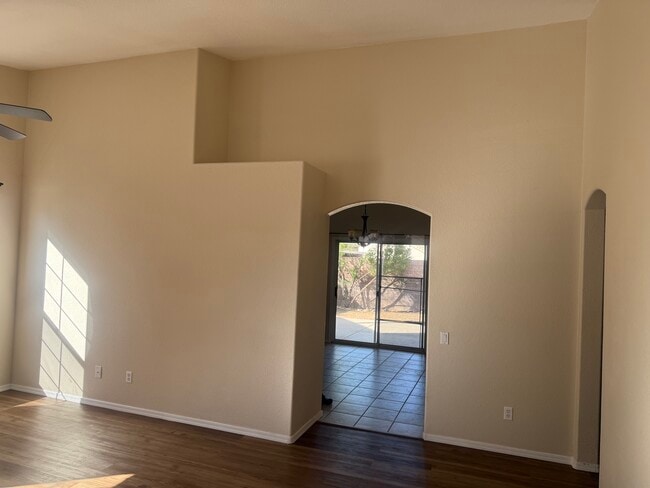 Building Photo - 8984 N Clover Way