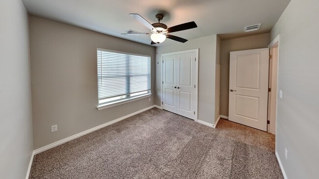 Building Photo - Luxury 4 Bedroom 2 Bathroom Home in Norman Schools (Cedar Lane Community) (Neighborhood Pool and ...