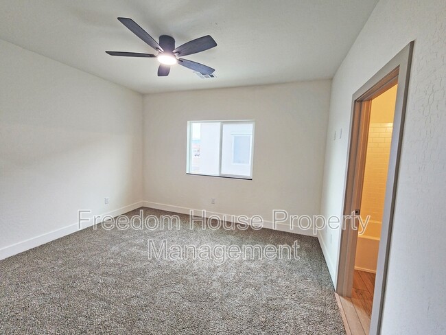 Building Photo - 1340 Arrowhead St