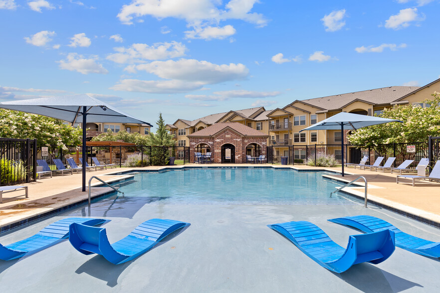 Resort Style Pool - Portico at Friar's Creek Apts