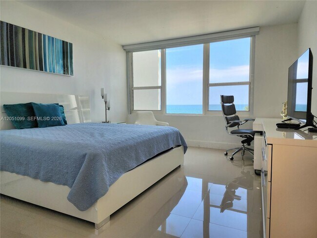 Building Photo - 3505 S Ocean Dr