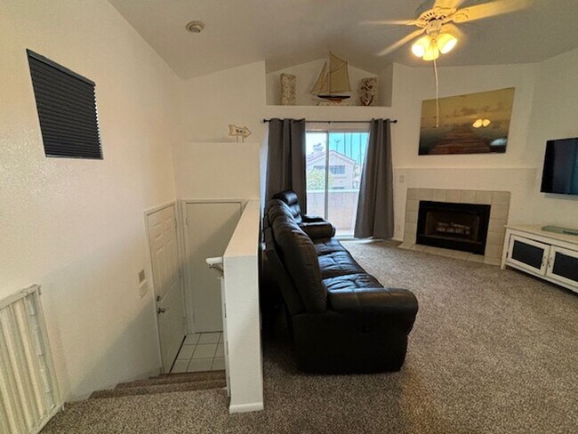 Building Photo - 1 Bedroom - 1 Bath