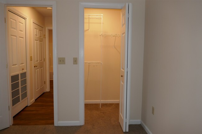 Building Photo - 33 Rudd Farm Dr