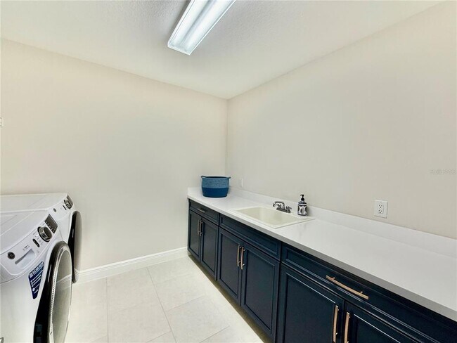Building Photo - 4155 Burdick Loop