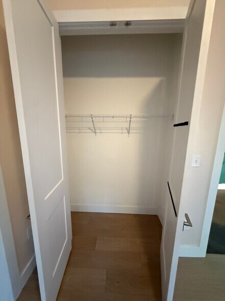 Building Photo - 501 E 37th St