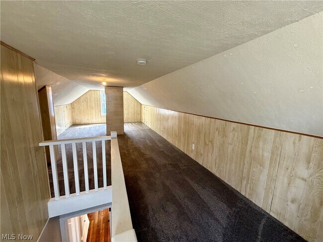 Building Photo - 857 Kennebec Ave