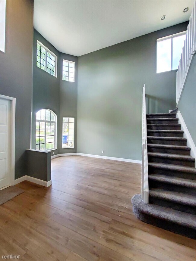 Primary Photo - 4 br, 2.5 bath House - 19377 SW 65th St