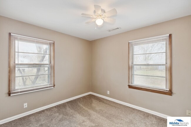 Building Photo - 2 bedroom 1 bath home