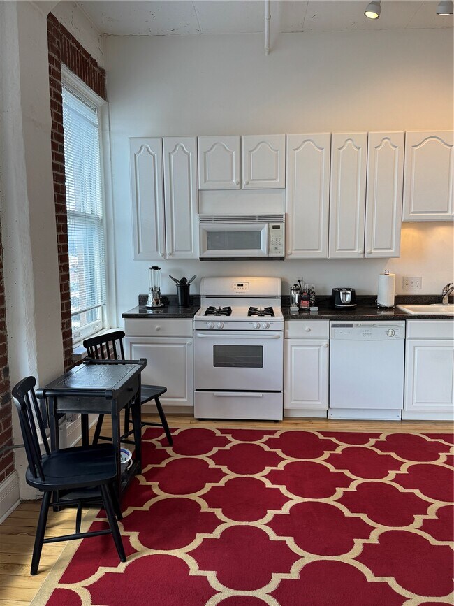 Building Photo - 1709 Washington Ave