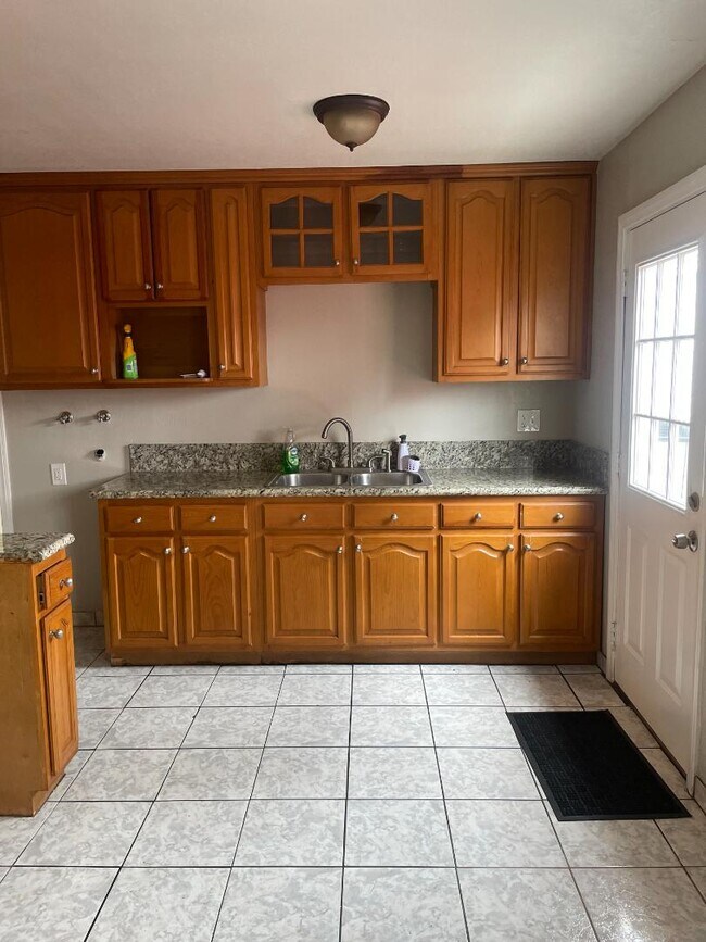 Building Photo - 3539 Baltic Ave