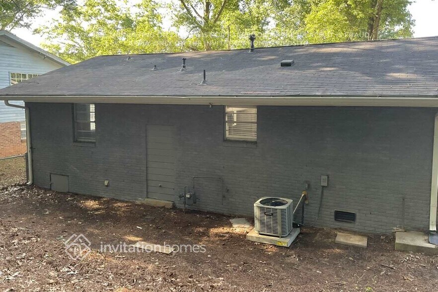 Building Photo - 4083 Ester Dr SW