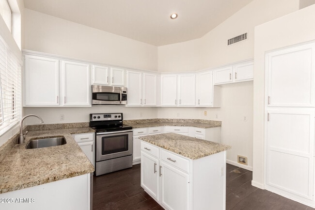 Building Photo - 244 E Laredo Ave