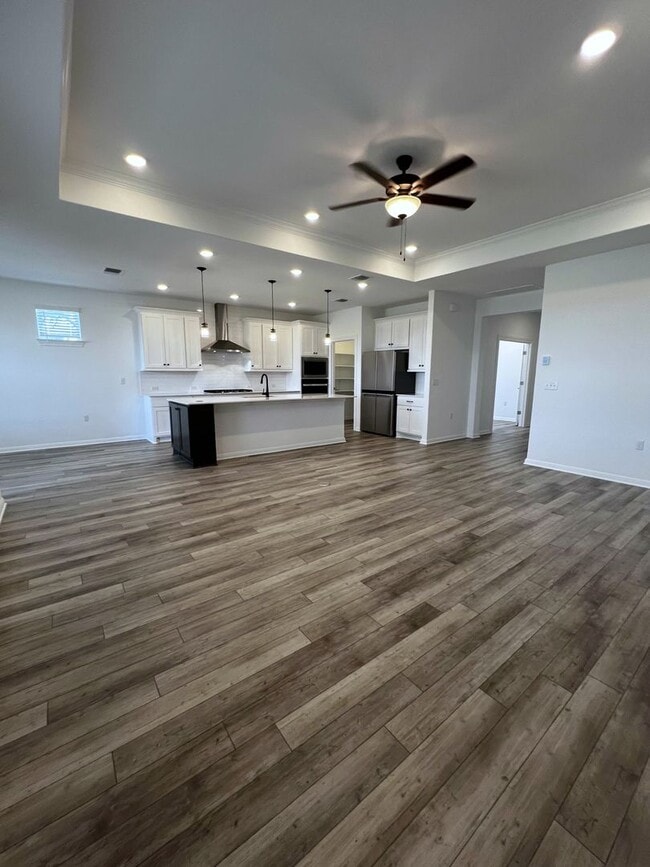 Building Photo - 106 Middle Crk Rd