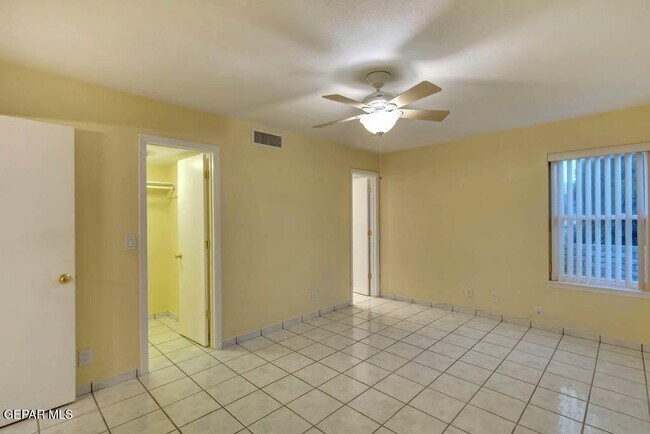 Building Photo - 10955 Yogi Berra Cir