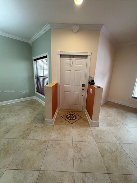 Building Photo - 3166 Merrick Ter