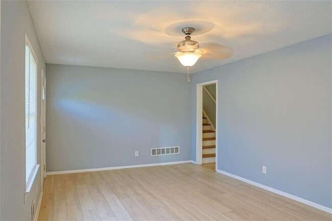 Building Photo - 130 Mimosa Dr