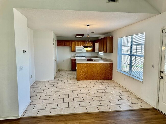 Building Photo - 516 Wildwood St