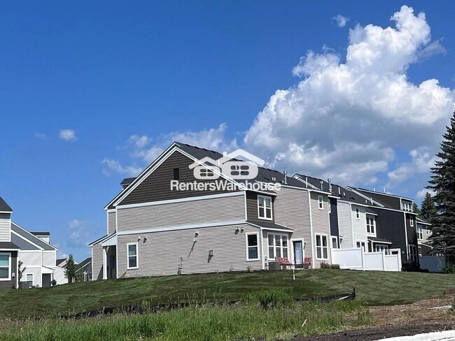 Building Photo - 5960 Urbandale Ln N