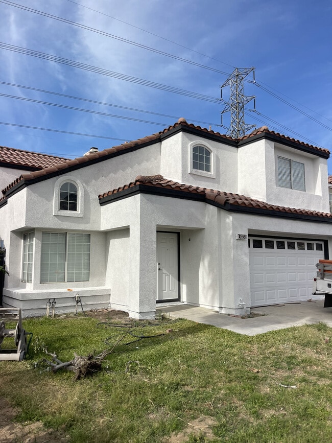 Building Photo - 15838 Fiddleleaf Rd