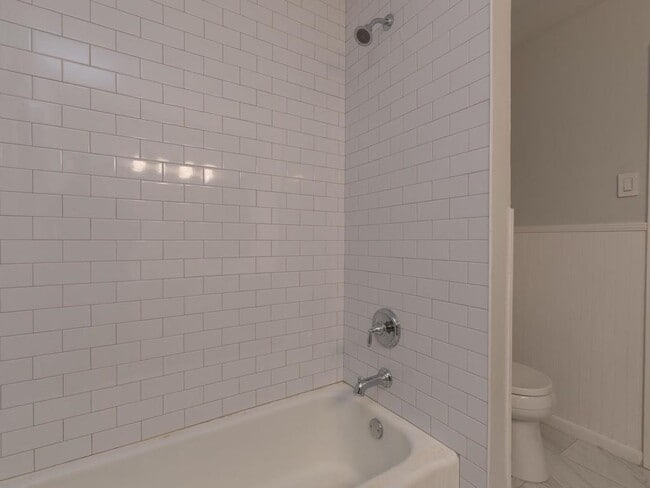 Building Photo - 5102 Plumas Ln