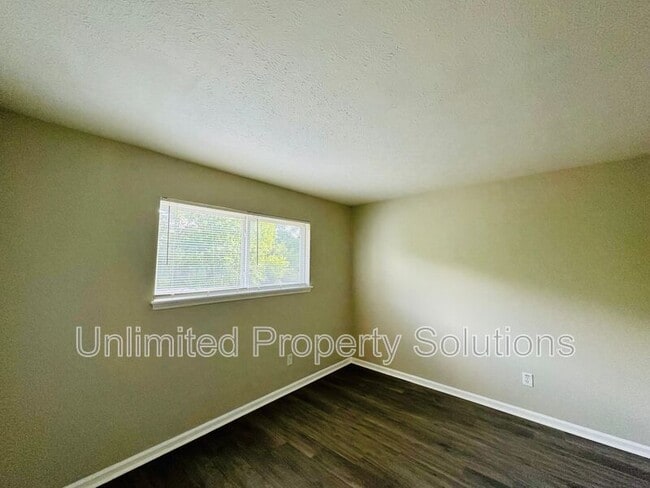 Building Photo - 215 Sunn Aire Ct