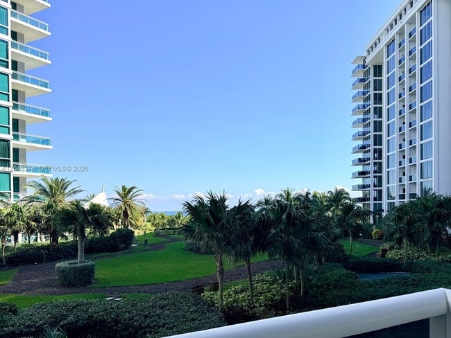Building Photo - 10275 Collins Ave