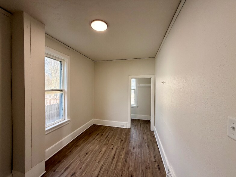 Building Photo - 1614 N 12th St