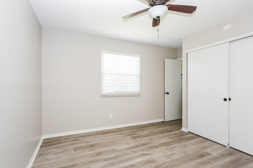 Building Photo - 3524 En-Joie Dr