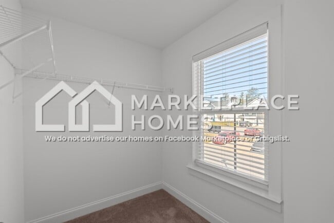 Building Photo - 130 Downsbury Rd