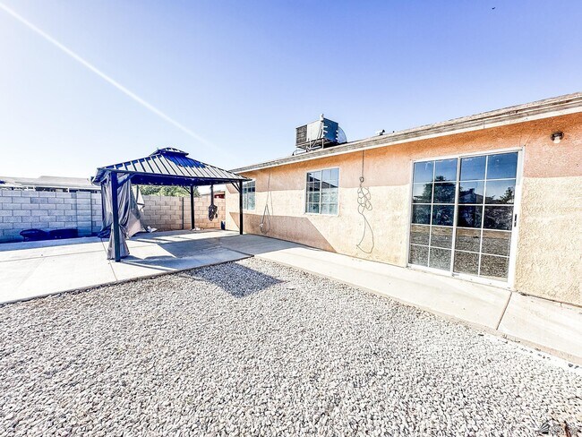 Building Photo - 3845 S Cactus Wren Way