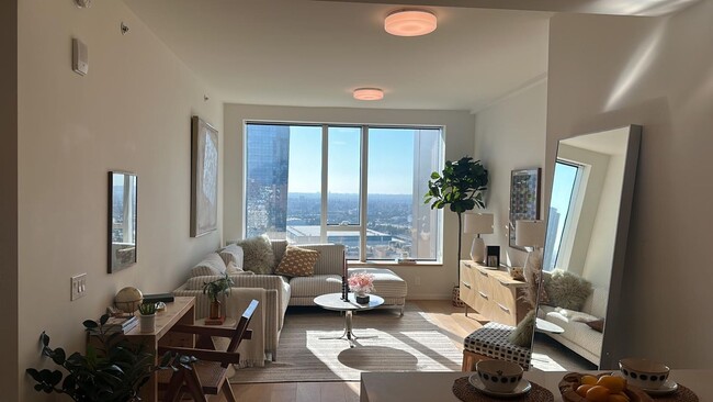 Building Photo - 889 Francisco St