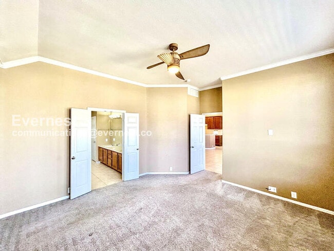 Building Photo - 2840 S Serrano