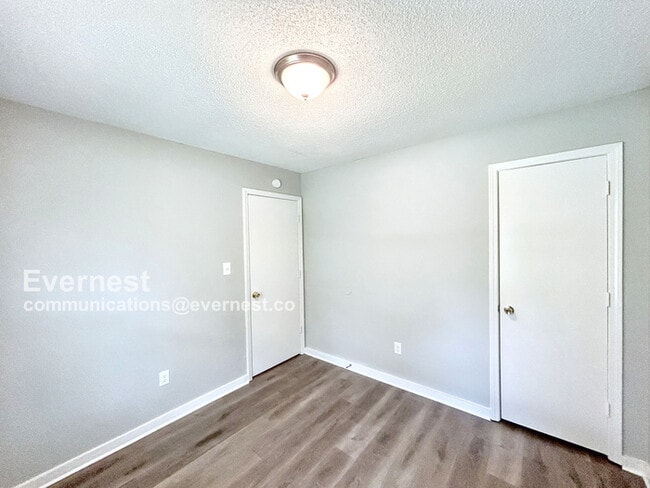 Building Photo - 3727 Kerwin Dr