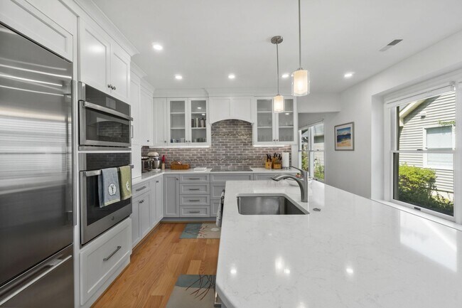 Building Photo - Updated home in Heritage Harbour available...