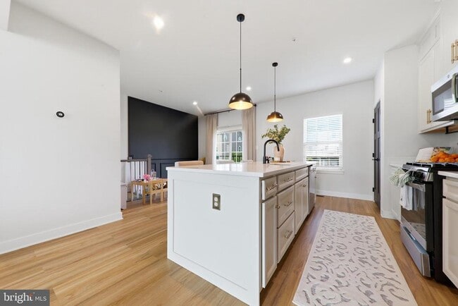 Building Photo - 7234 Bodkin Wy