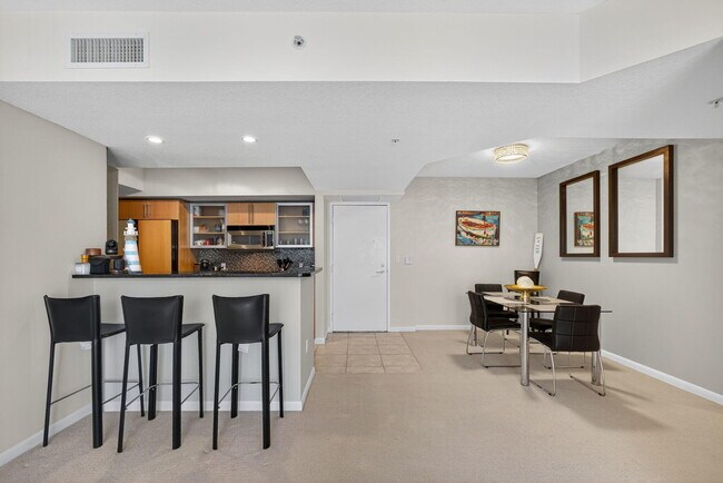 Building Photo - 1551 N Flagler Dr