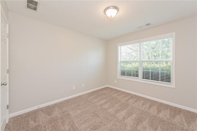 Building Photo - 919 Downing Dr