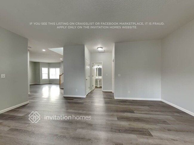 Building Photo - 3328 Kona St NE