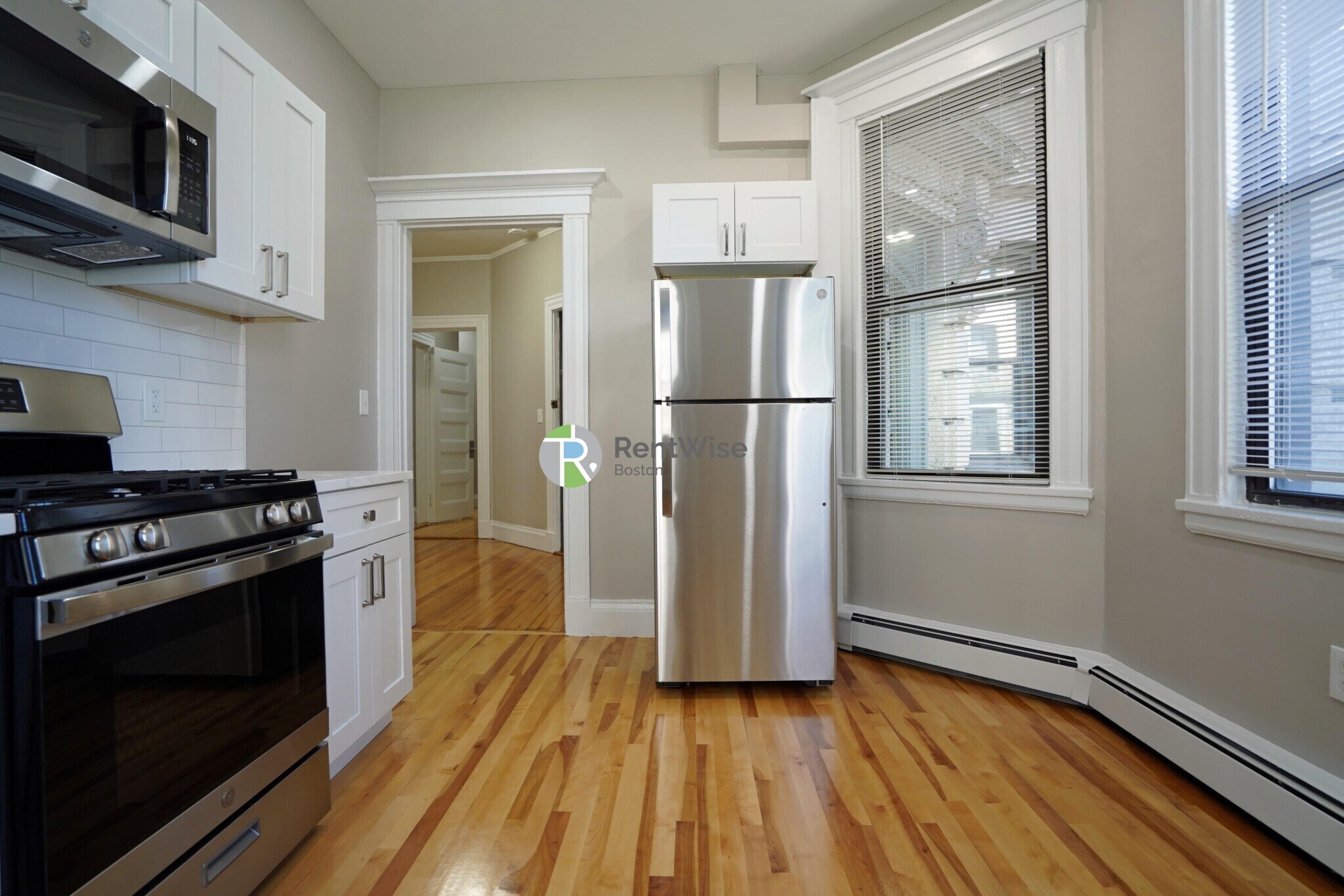 Building Photo - 72 Gardner St