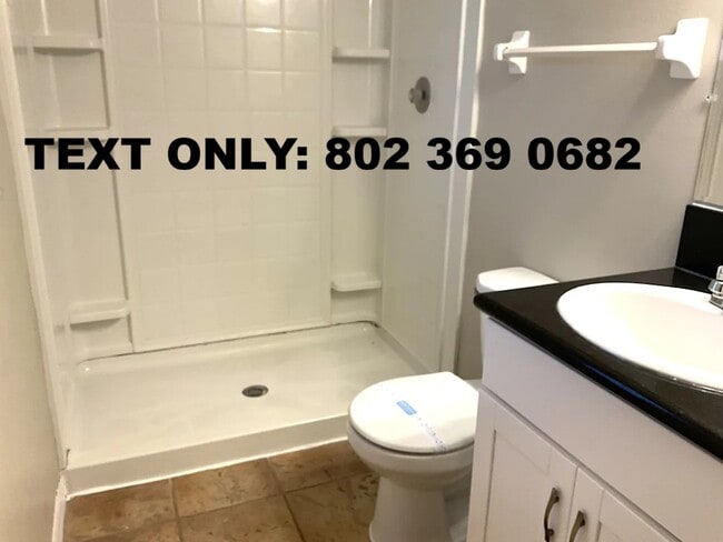 Building Photo - 812 65th Ave W