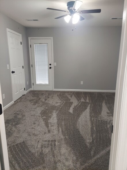 Front Entrance/Living Room - 1438 Vance Rd
