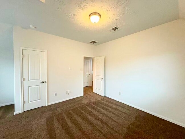 Building Photo - 3722 Pantano Ct
